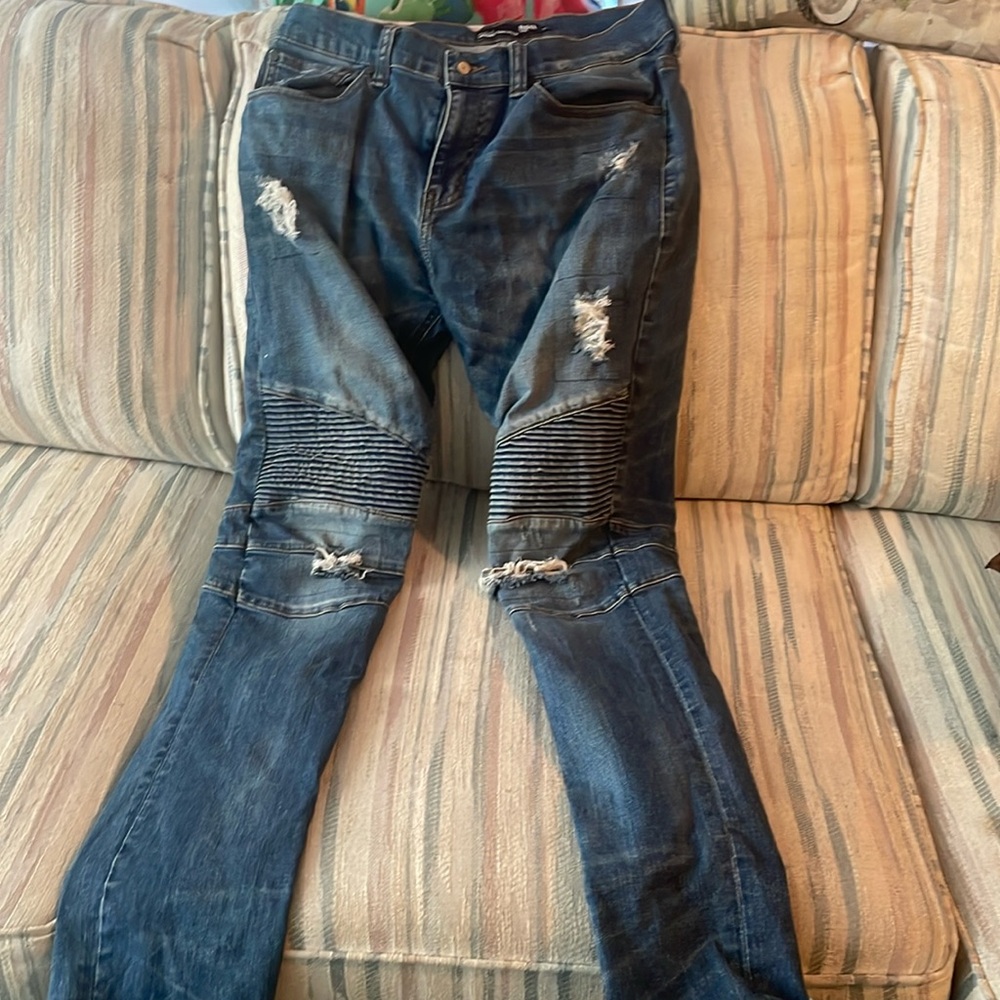 Men’s skinny tapered, jeans,